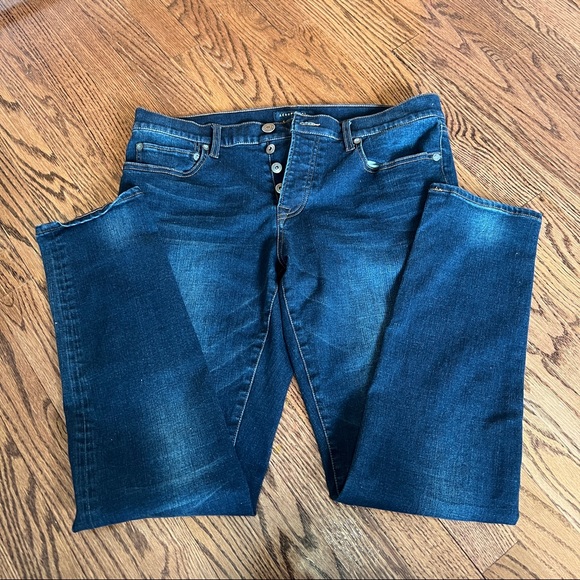 NWOT Aeropostale Dark Wash Slim Fit Jeans - Picture 2 of 4